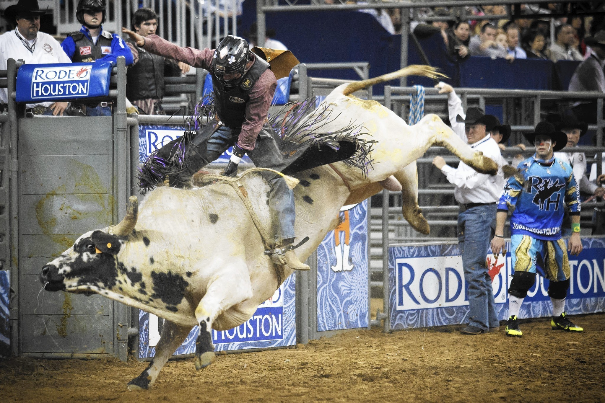 la-na-texas-bull-rider-20140807