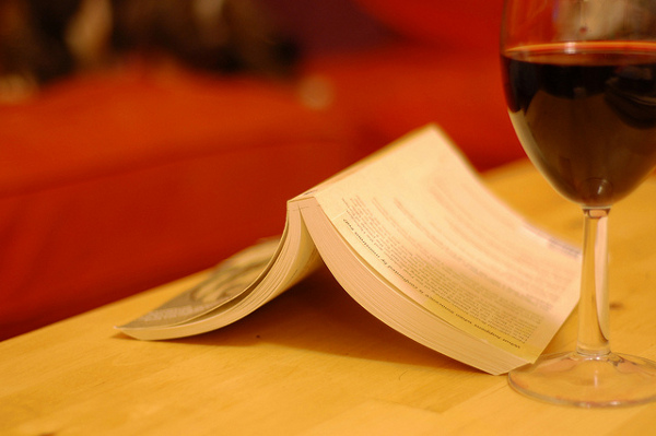 wine-and-books-totally4women
